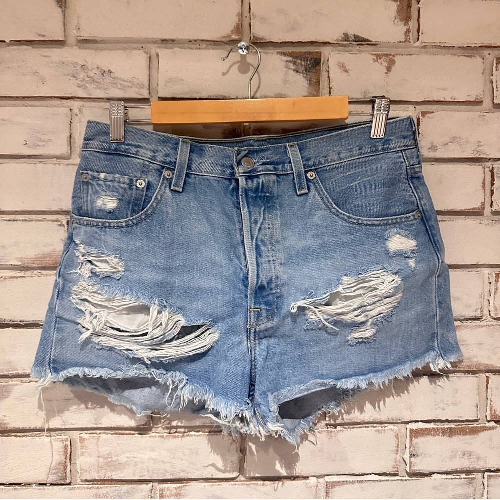 Levi’s 501 distressed Jean shorts
